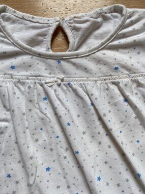 Monoprix, Kids white soft thick cotton pajama tee w/ grey & blue stars, size: 8